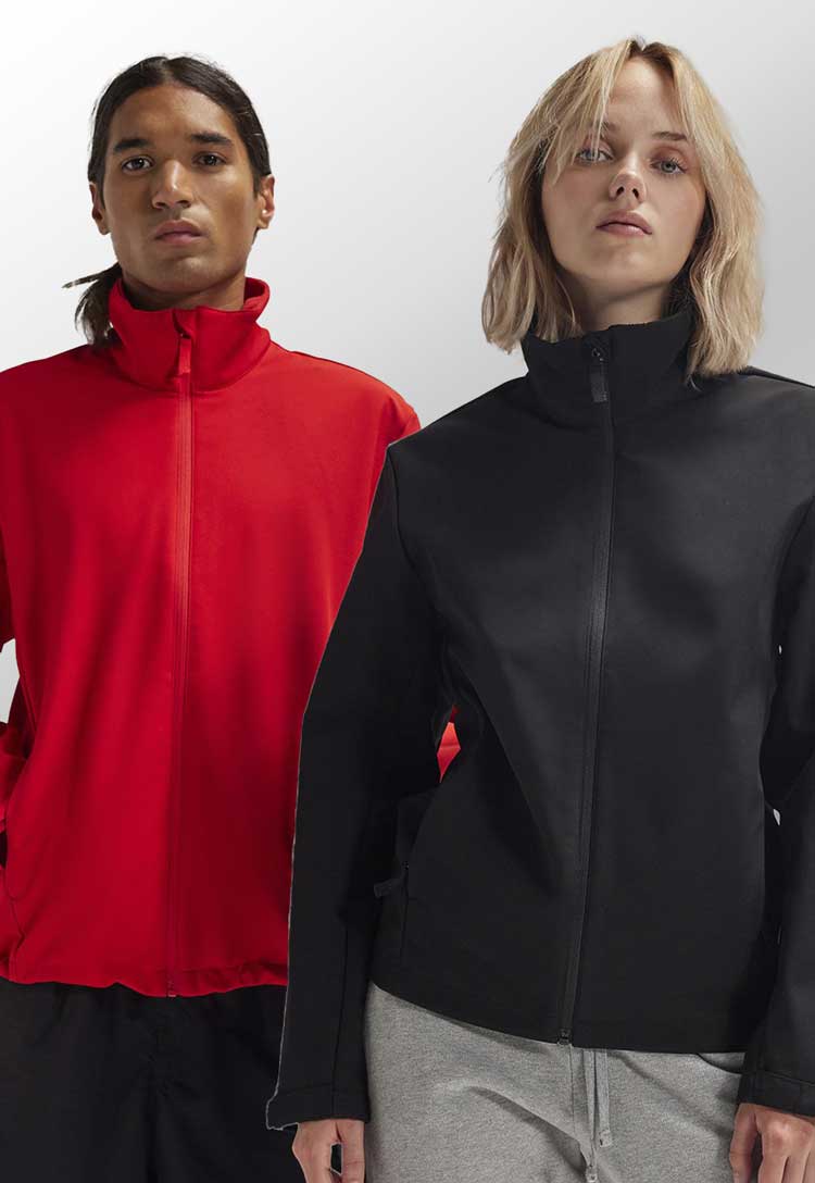 Models wearing B&C Reset 3Lr® Softshell BA514