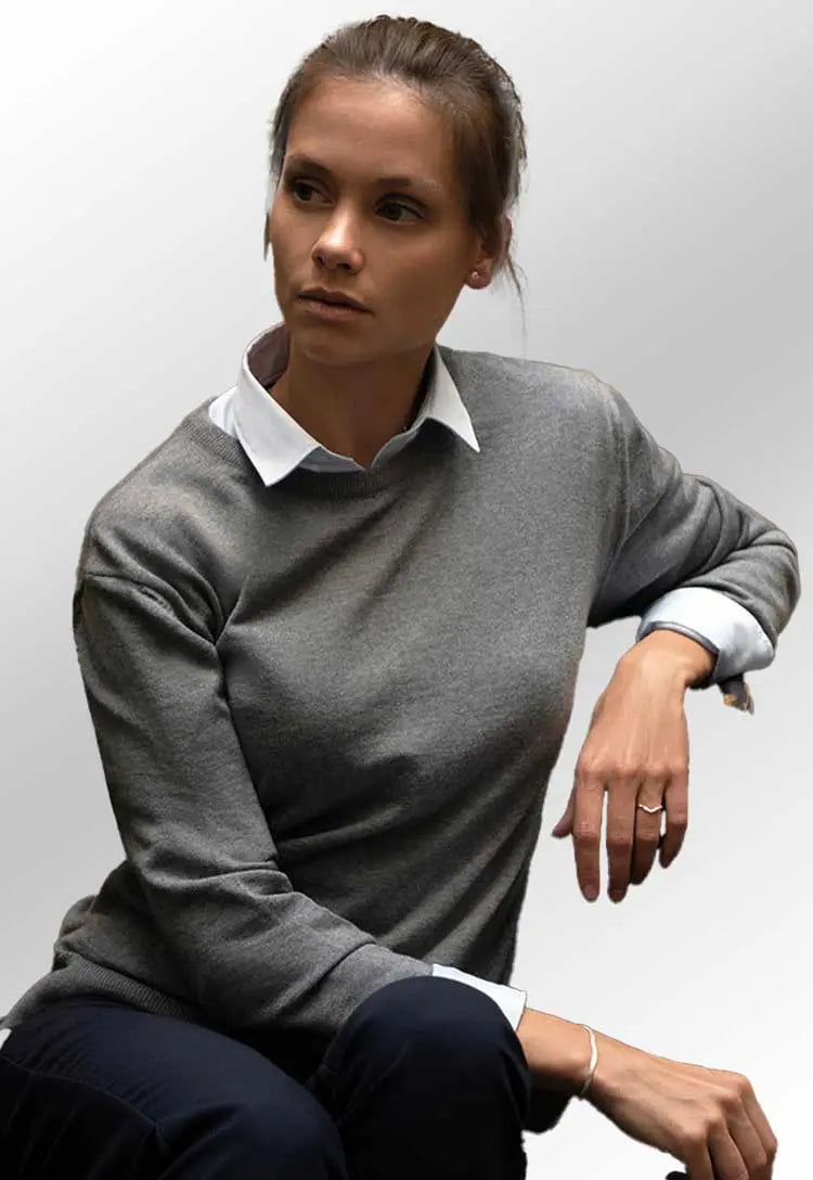 Model Wearing Women’s Beaufort Extra Fine Cashwool® Merino Knit N113F in Grey