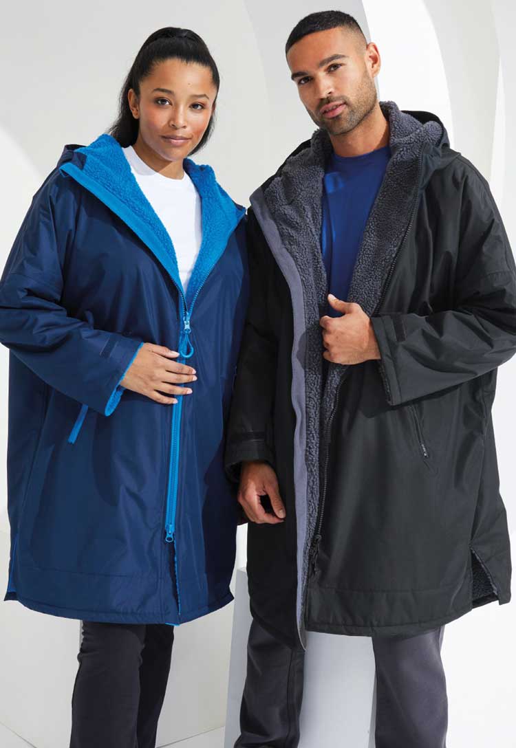 Double models wearing TriDri® All-Seasons Waterproof Changing Robe TR800