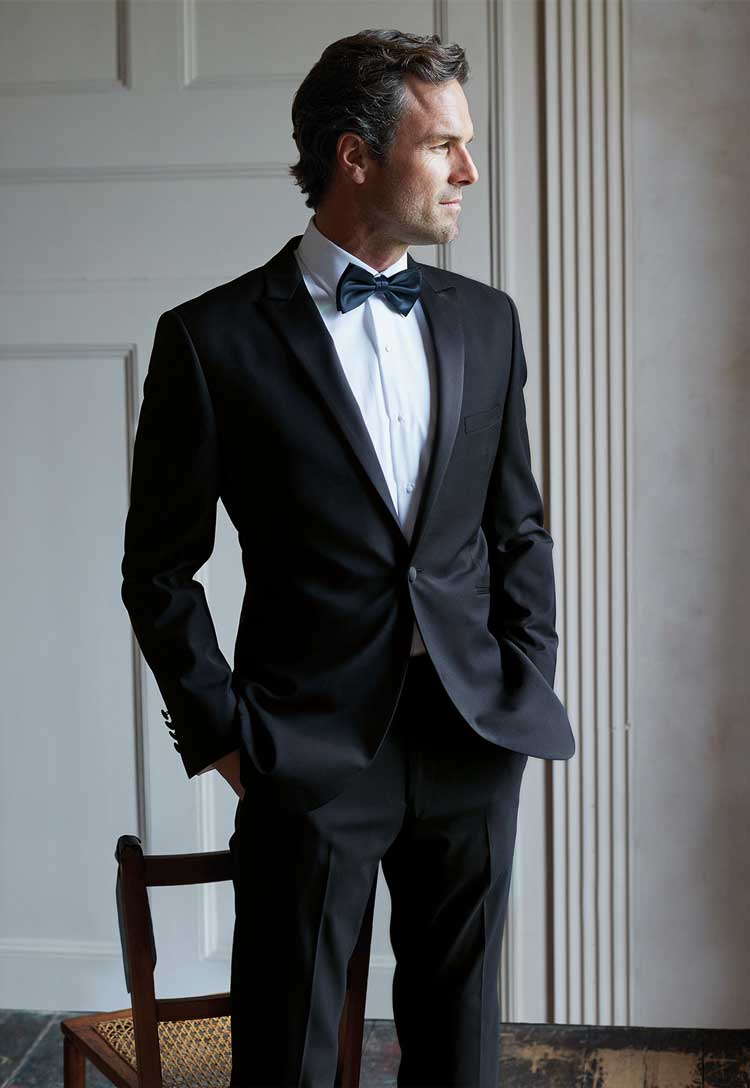 model wearing Dinner Trouser