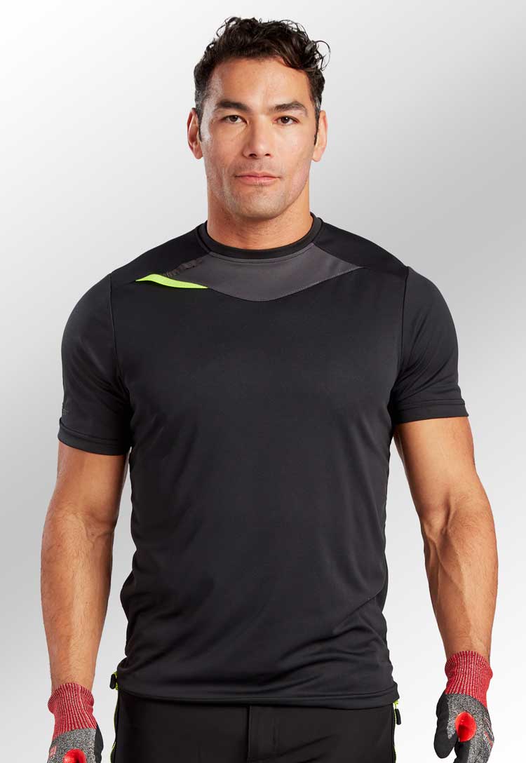 Model Wearing DX4 Hi-Vis T-Shirt S/S DX411 in Black