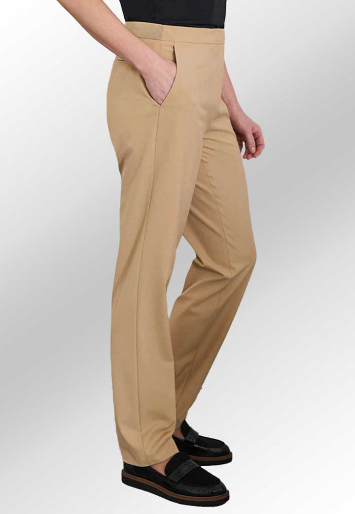 Model Wearing Eleanor Slim Leg Trouser 2392 in Sand