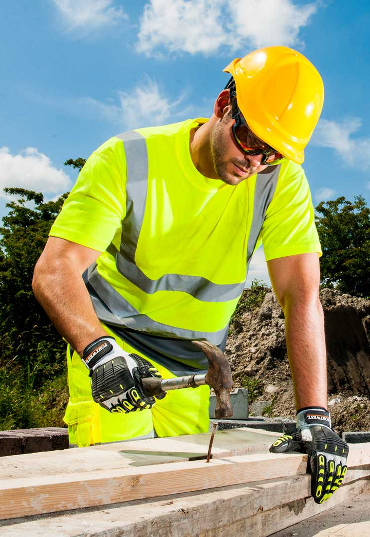 Construction Worker Wearing Hi Vis Two Tone Cotton Comfort T Shirt S173 in Yellow/Navy