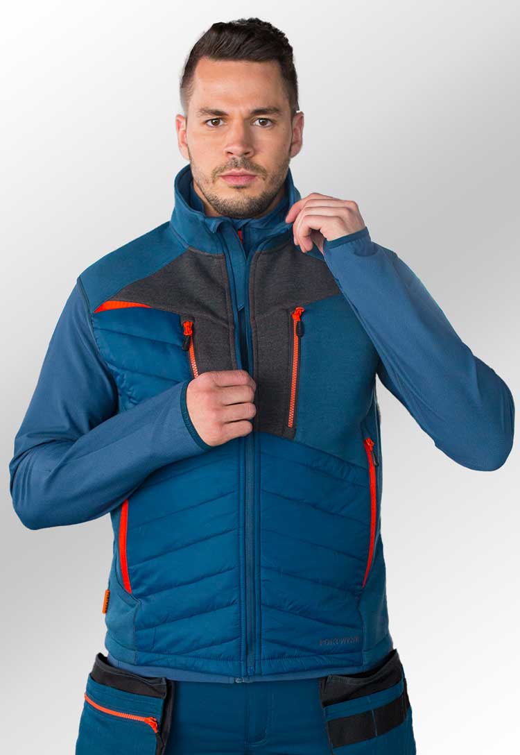 Model Wearing DX4 Hybrid Baffle Jacket DX471 in Metro Blue