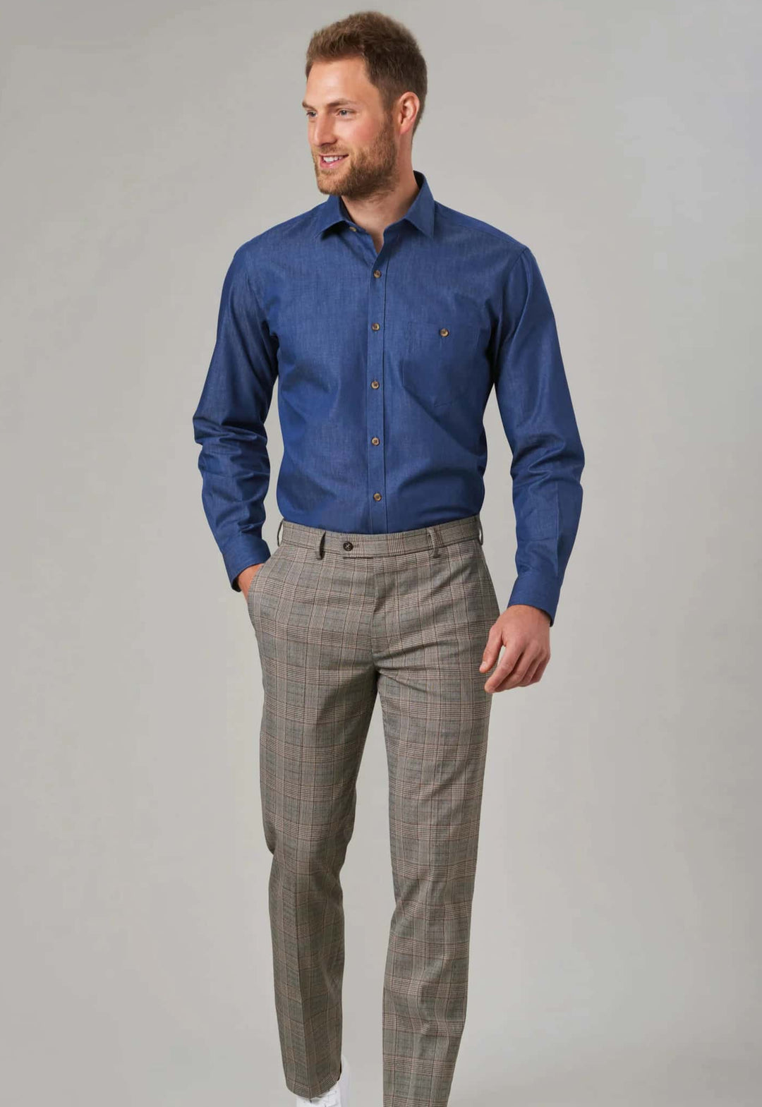 Model wearing men's denim Jasper shirt