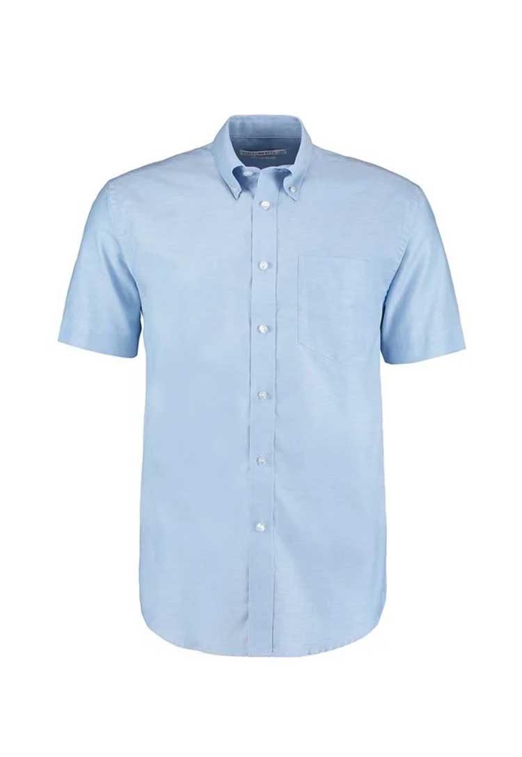 A KK350 Oxford Short-Sleeved Shirt in Light Blue