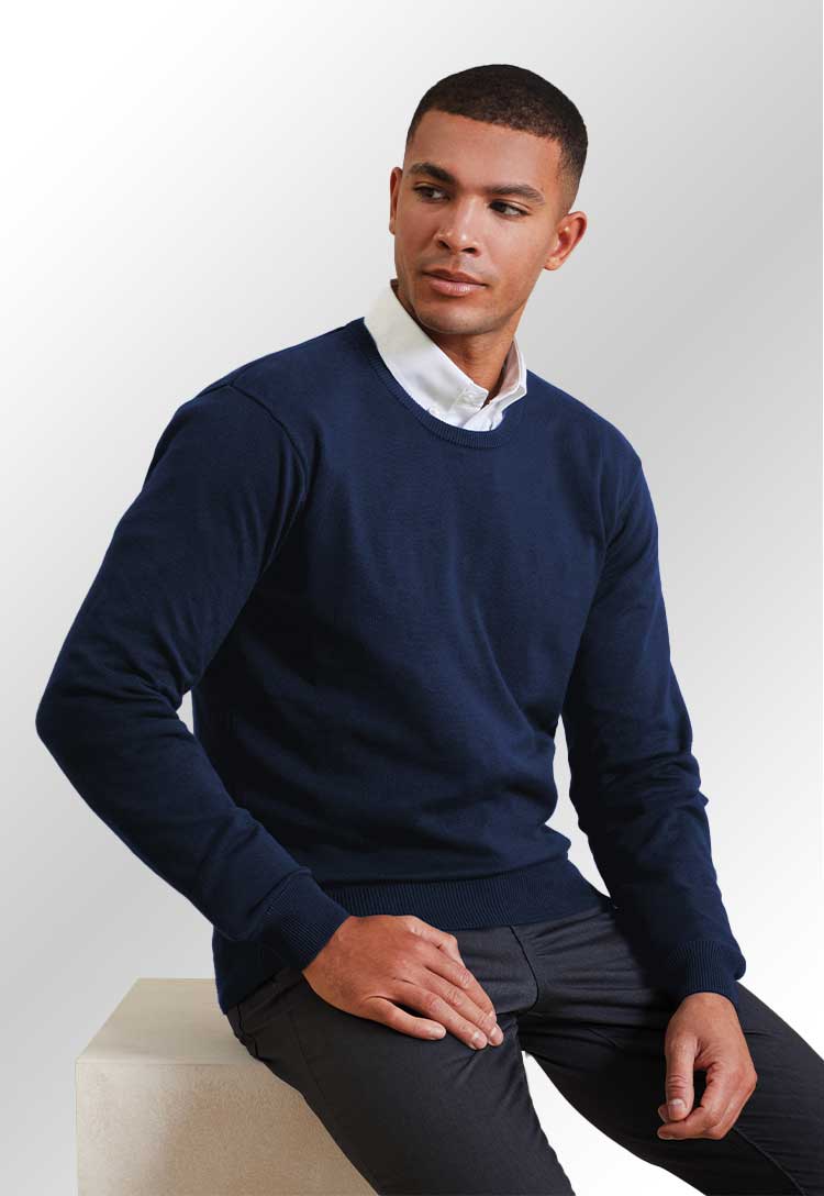 Model wearing a PR692 Crew neck cotton-rich knitted sweater in Navy