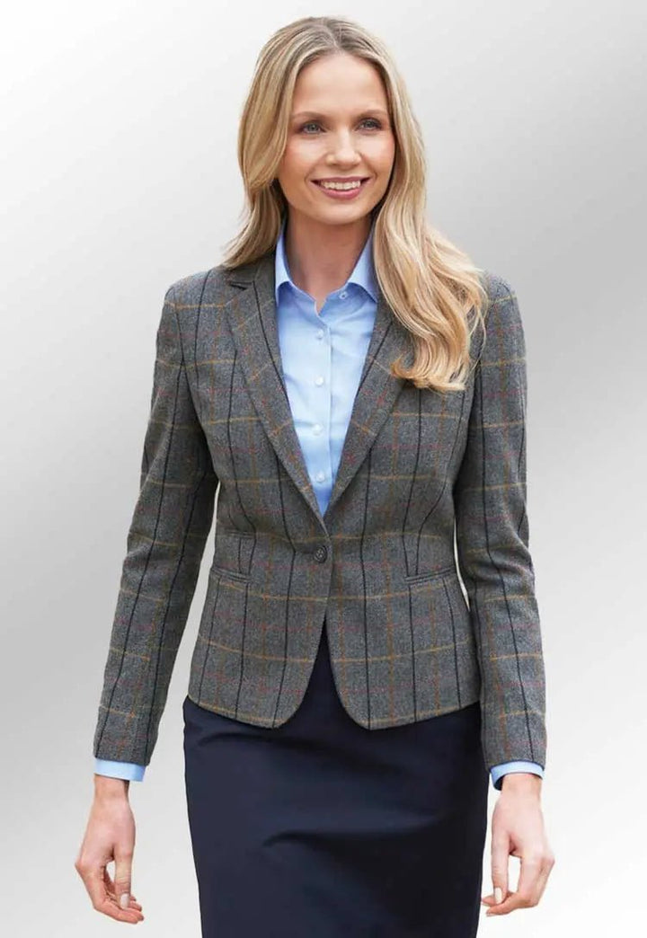 Clip of Model Wearing the Montreal Tweed Jacket 2344 in Navy Herringbone