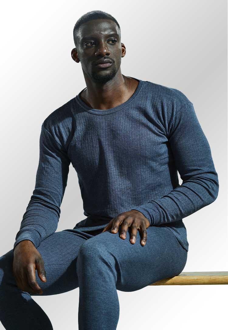 A model wearing RG289 Thermal long sleeve vest in Denim