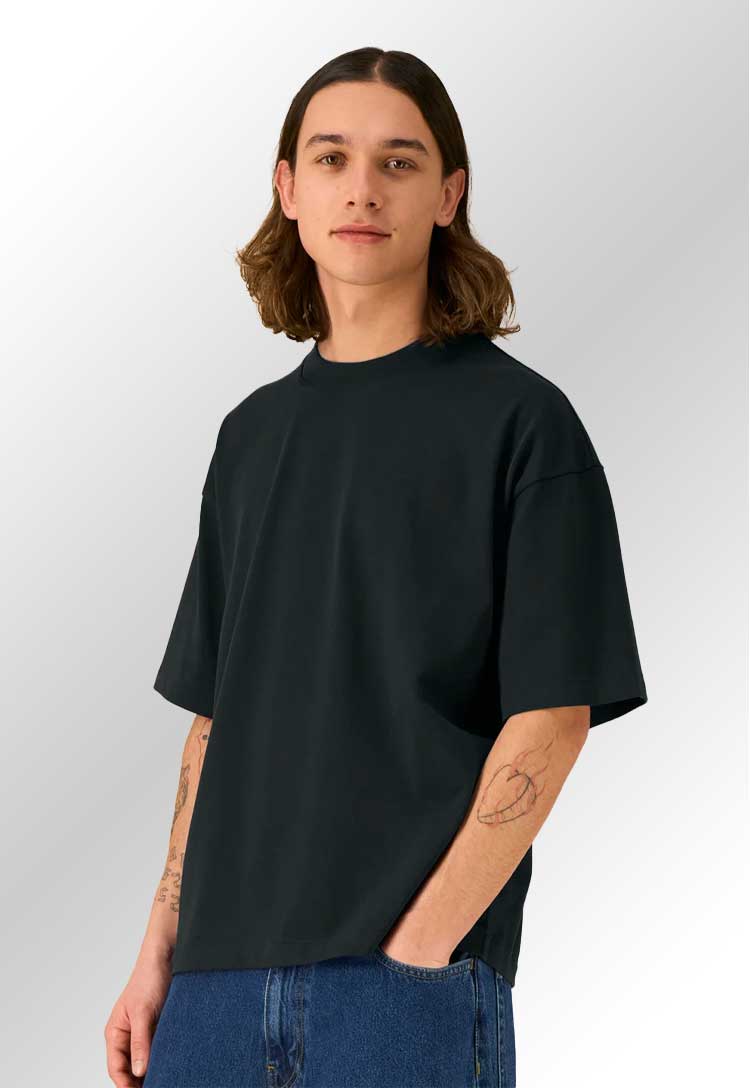 Model wearing SX280 Asher Unisex Tee in Black
