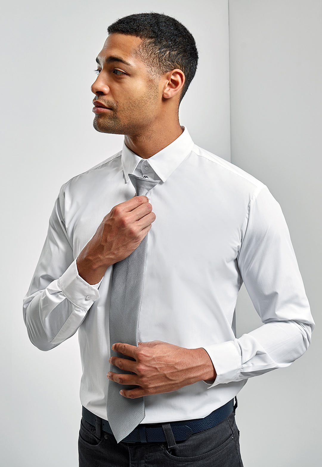 Model Wearing Colours Originals Fashion Clip Tie PR785 in Silver 